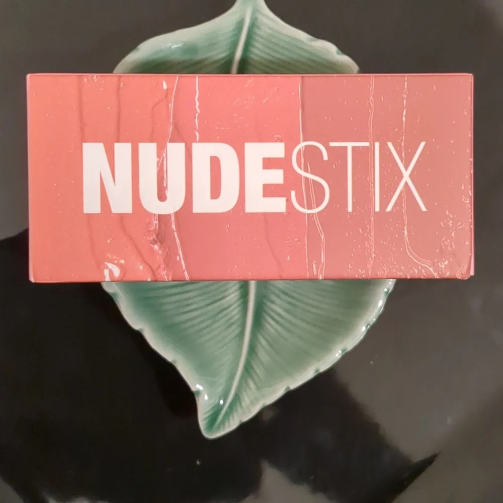 Nudestix Lip Kit